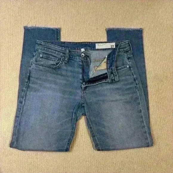 rag & bone Women's 27 Dre Low Rise Boyfriend Jeans in Mick w Holes Distressed - Picture 4 of 10